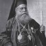 Ο ευέξαπτος δεσπότης  και η ταραχώδης Μεγάλη Τρίτη στον Πειραιά